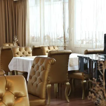 Golden Boutique 2*