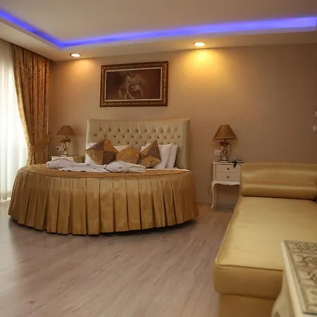 Golden Boutique