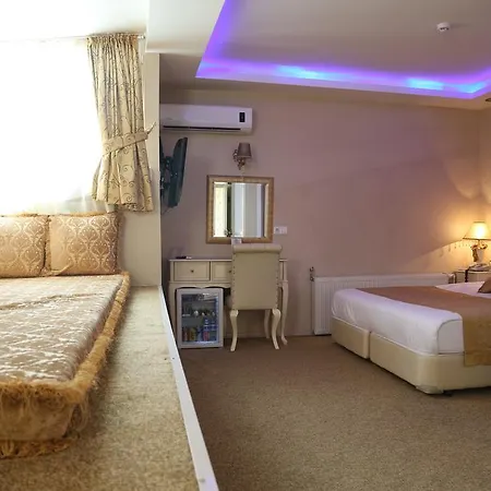 Golden Boutique Hotel