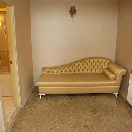 Golden Boutique 2*